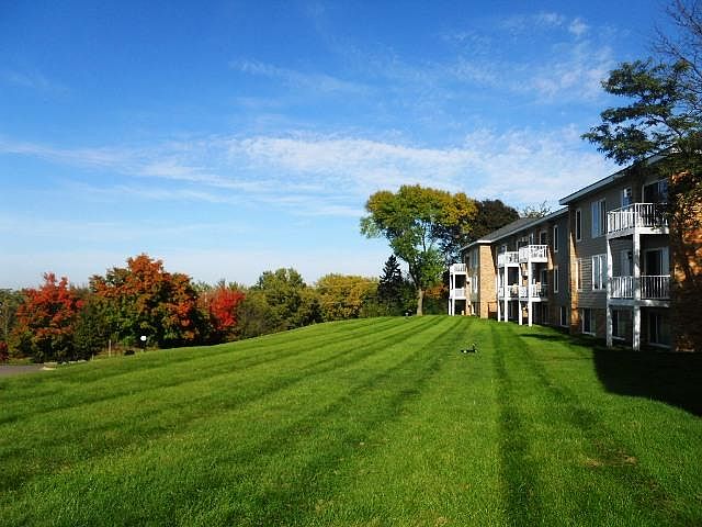 2nd image of 3927 Valley View Dr S APT 209