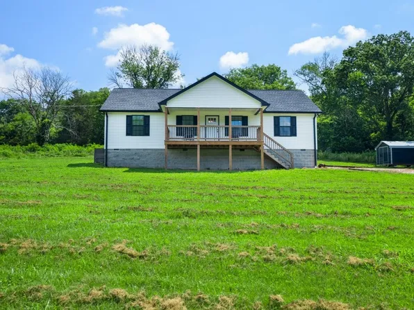 486 Salt Lick Creek Rd, Pleasant Shade, TN 37145