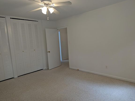 5th image of 10600 Montrose Ave APT 204