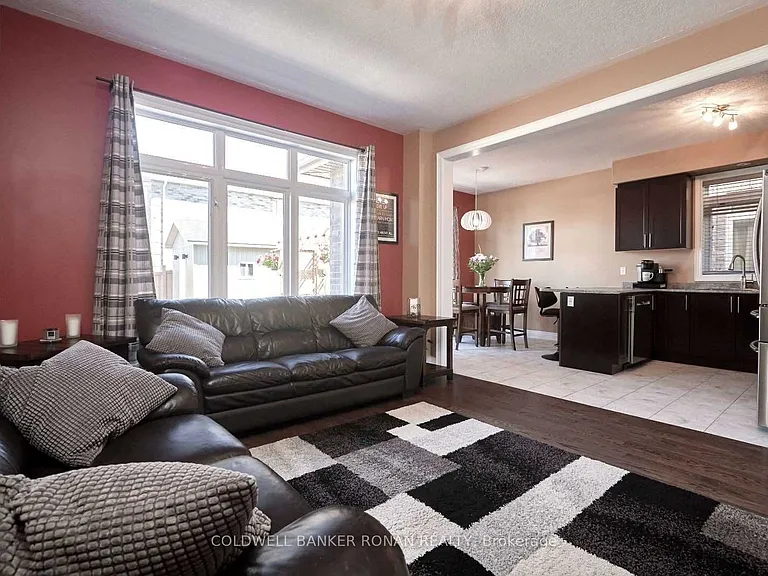 64 Catherine Dr — Photo 7