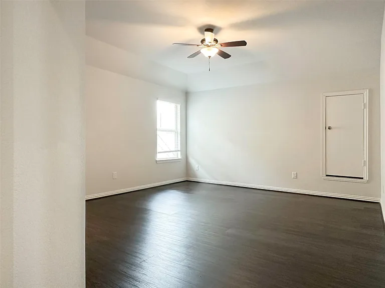 23610 Carducci Dr — Photo 28