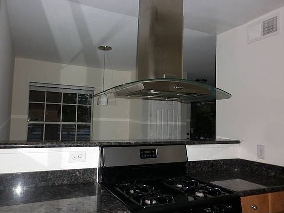 5th image of 2155 Highpointe Dr Unit 206
