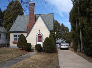 720 W College Ave, Marquette, MI 49855