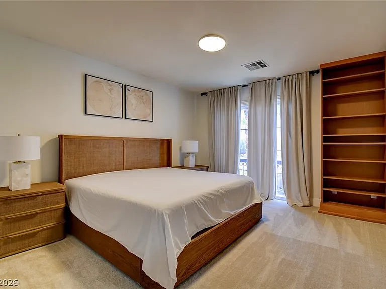 7686 Gossamer Wind St — Photo 32