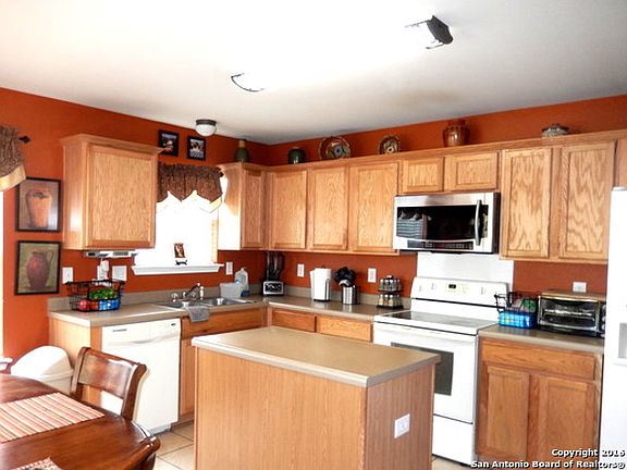 2nd image of 7726 Beechnut Oak
