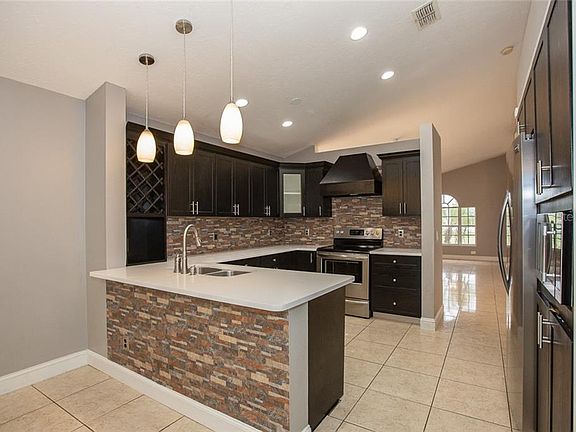 4th image of 2108 Mallard Creek Cir