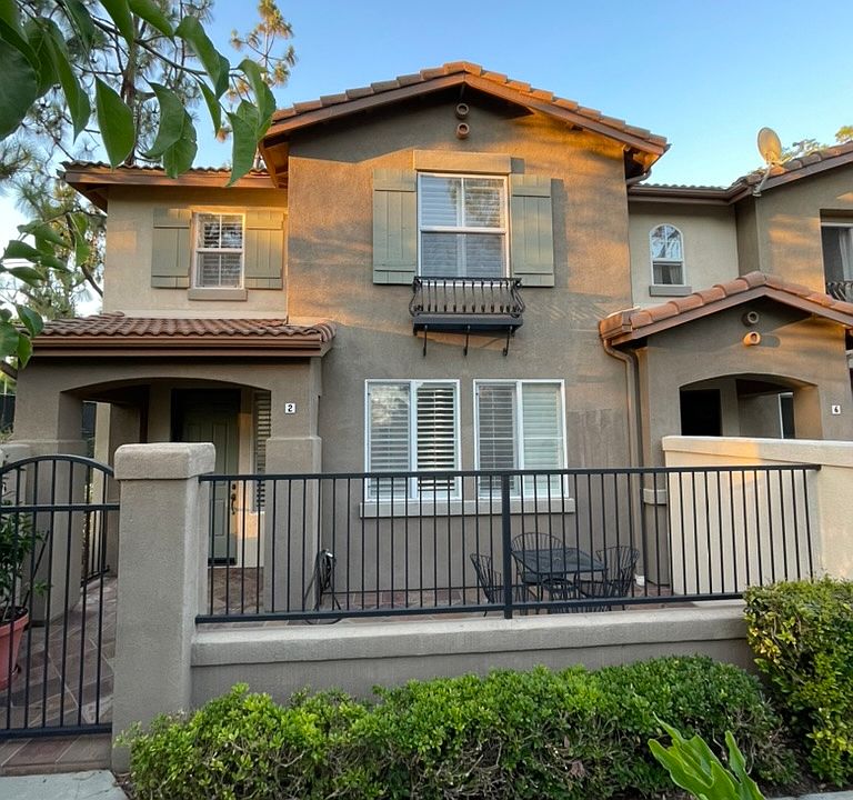 Welcome to 2 Crestline- An end unit condominium, with only 1 shared wall.