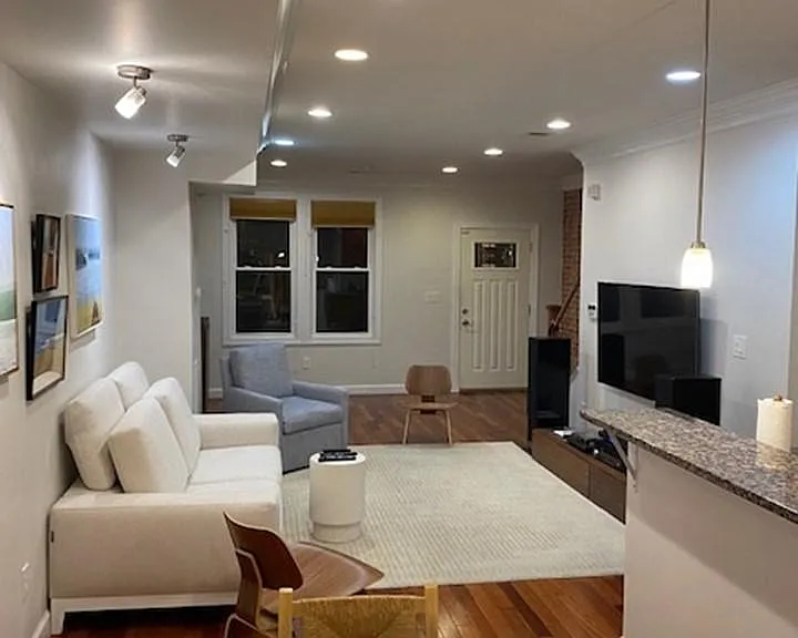 3118 Sherman Ave NW — Photo 2