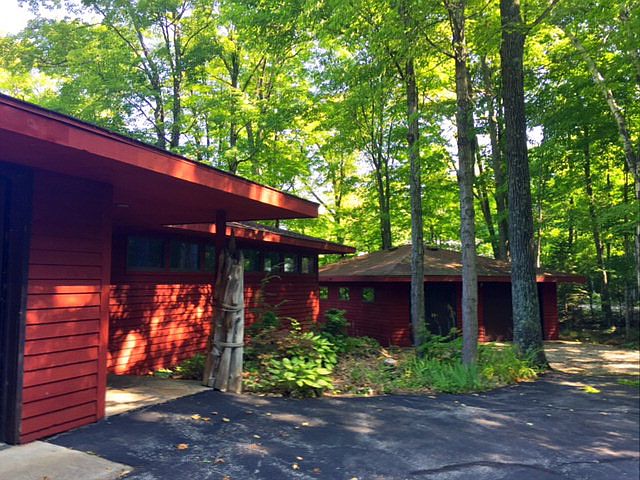 1st image of 8119 Chateau Dr