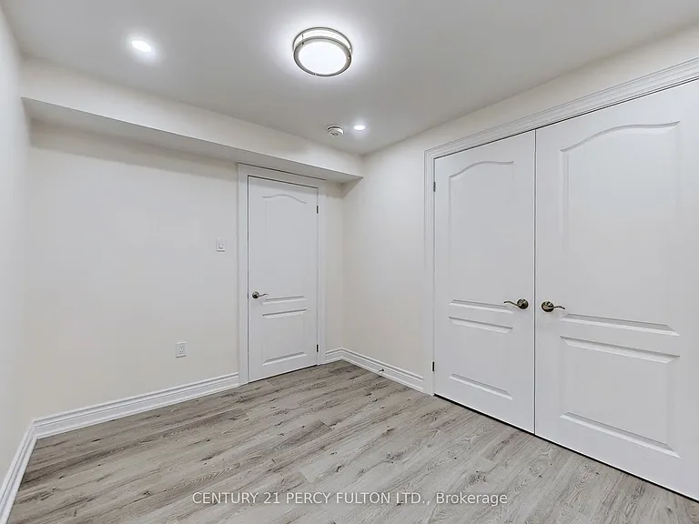 47 Sapphire Dr #BASEMENT — Photo 13