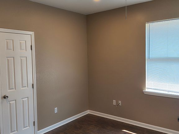 1st Bed room