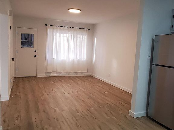 3rd image of 11637 Eucalyptus Ave #3X25-2650.