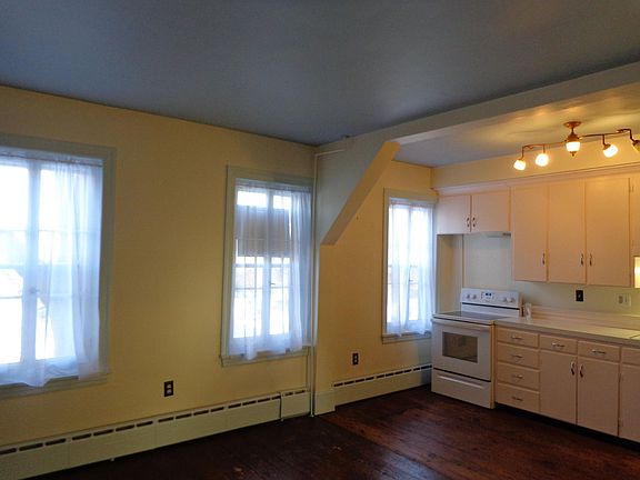 Living Room/Kitchen