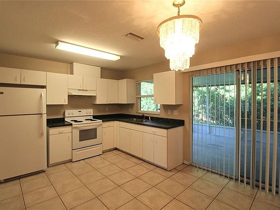 3rd image of 2311 18th Ave E