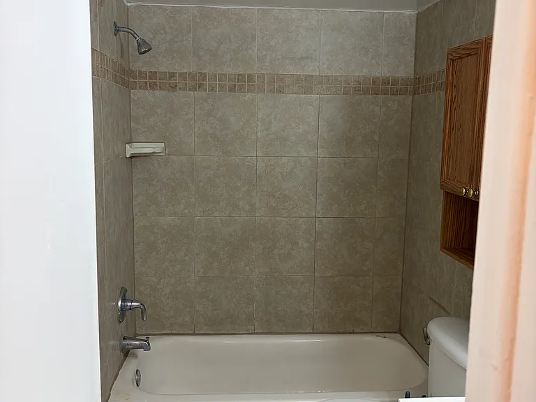 960 Lake Destiny D Rd #B — Photo 14