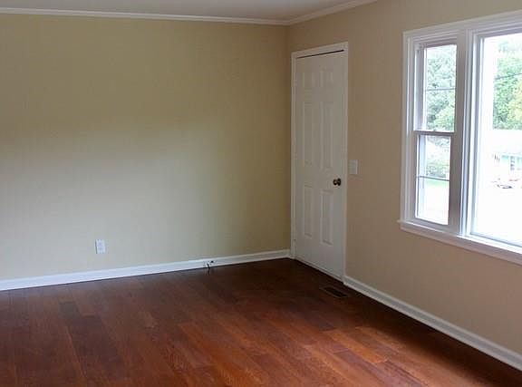 3rd image of 312 Jarrell St