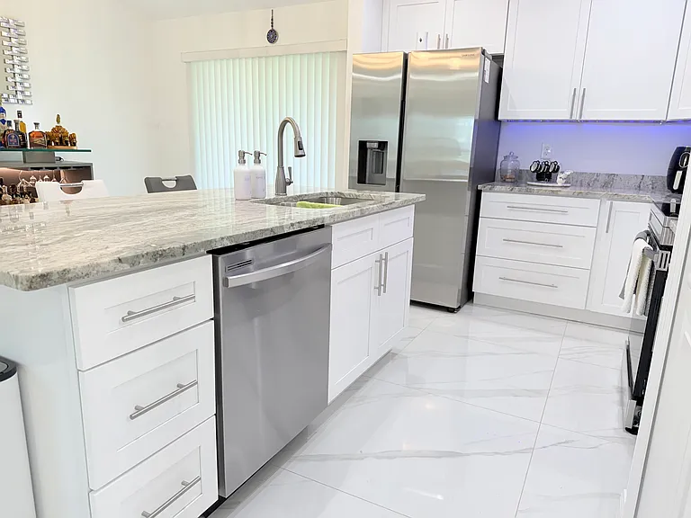 700 Connecticut Ln — Photo 16