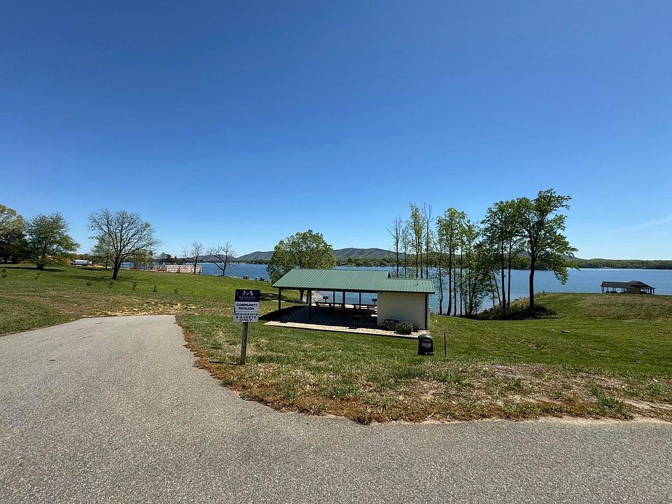 1st image of 1 Lakestone Rd