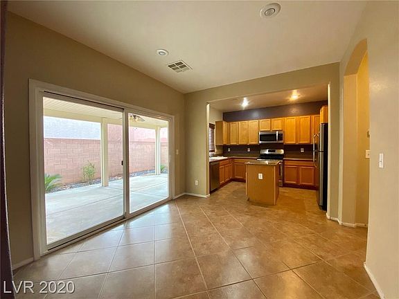 5th image of 10224 Eve Springs St