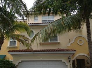 1528 NE 26th Ave, Fort Lauderdale, FL 33304