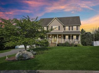 165 Creamery Pond Rd, Chester, NY 10918