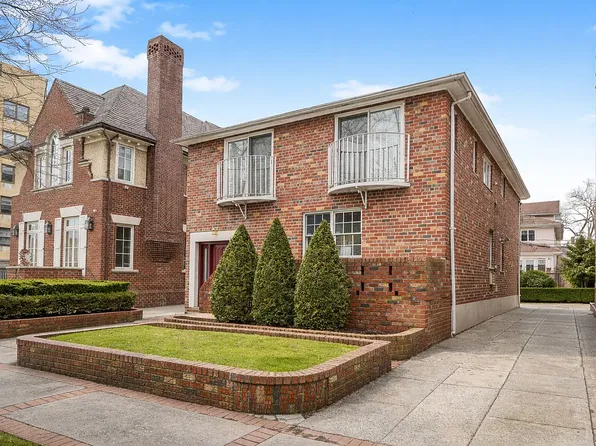 1899 E 3rd St, Brooklyn, NY 11223