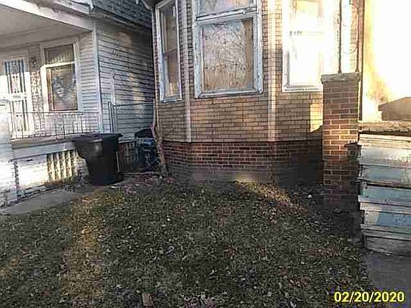 3703 Farnsworth