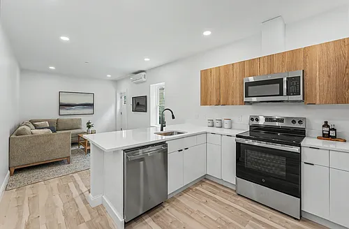73 Portland St #101 Photo 1