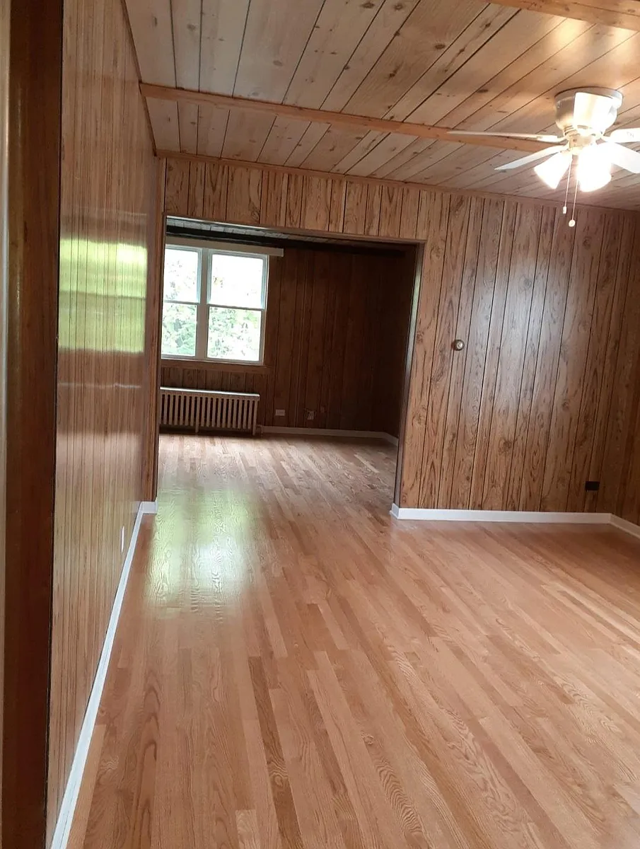 Building Photo - 5243 W Waveland Ave #2