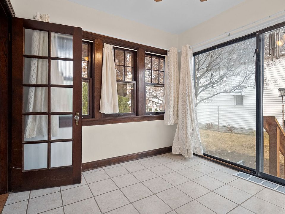1st image of 2906 Macklind Ave #0