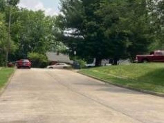 Exterior Neighborhood (street photo)