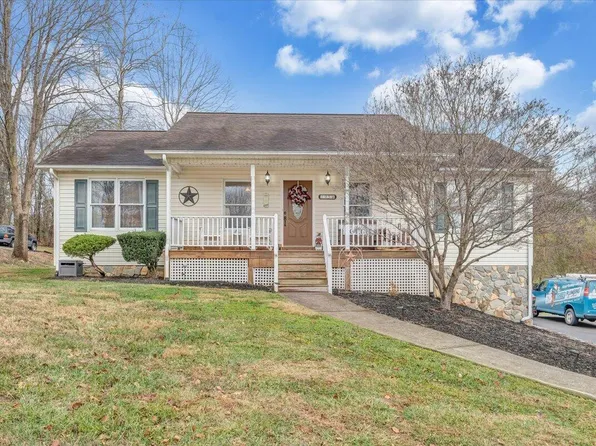 195 Little Mountain Cir, Rocky Mount, VA 24151