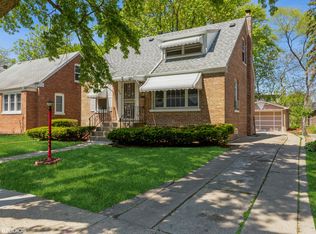 216 E 141st Pl, Dolton, IL
