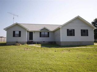 562 Thompson Mill Rd, Bonaire, GA 31005