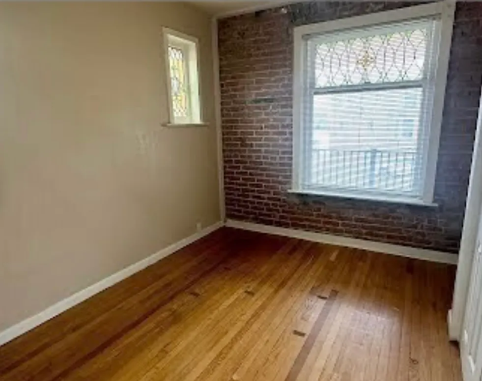 Building Photo - 1483 Milwaukee St #1