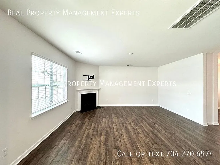 4025 Lampasas Ln — Photo 5