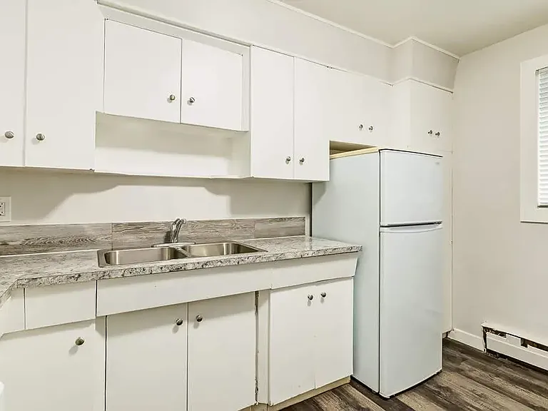 10657 103rd St NW — Photo 1