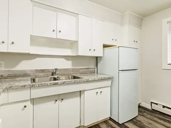 Phelips Apartments