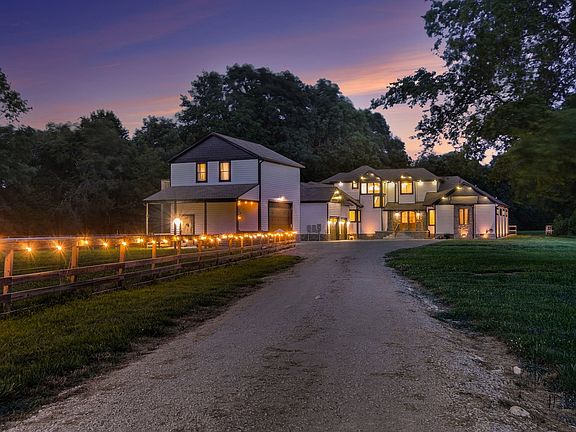 2nd image of 2267 Hunter Rd