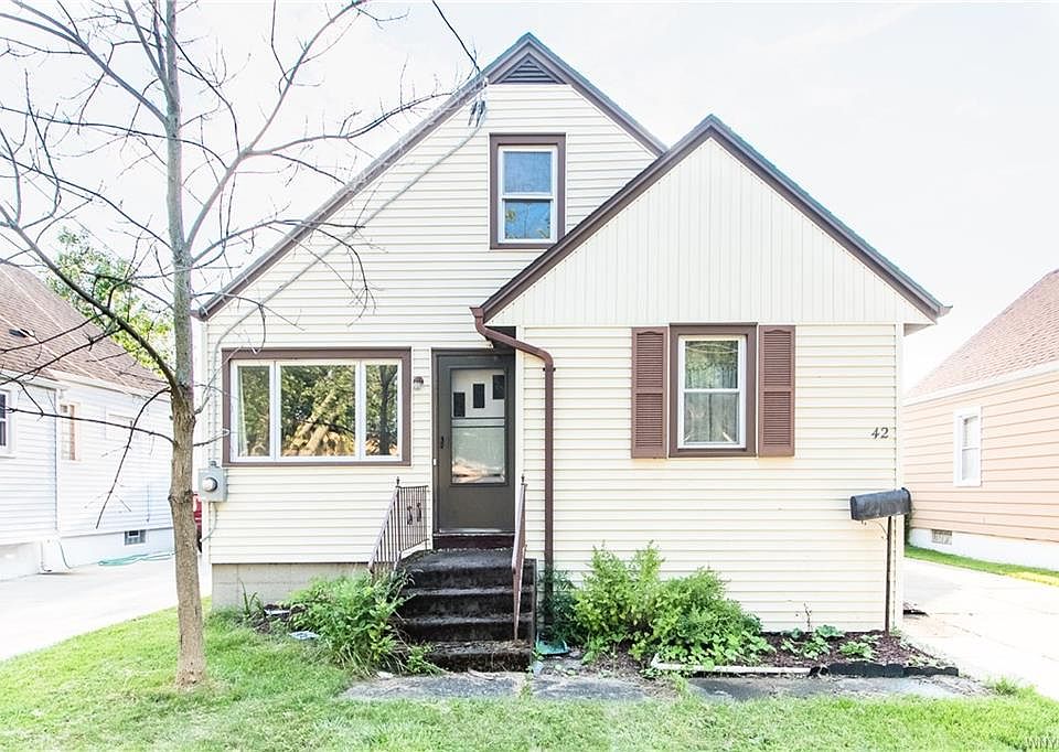 1st image of 42 Boll St