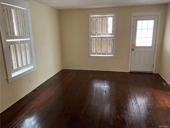 3rd image of 2423 Welch Ave #1
