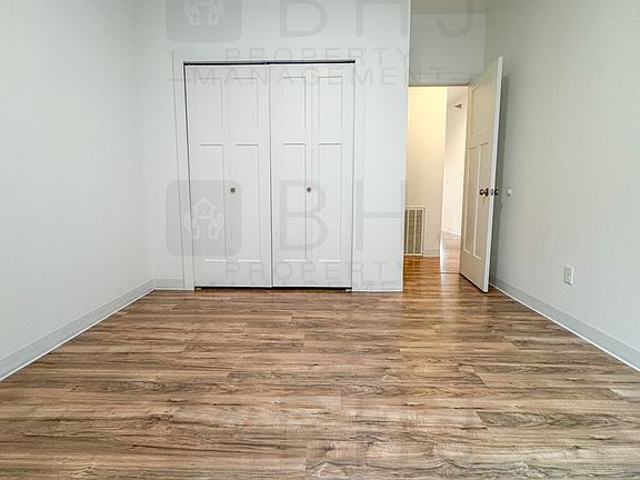 5th image of 505 N Sheridan Ave #204