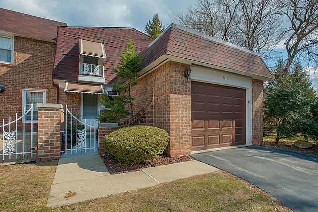 1st image of 1S210 Eliot Ln