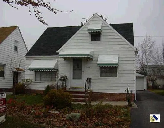21019 Libby Rd photo 1
