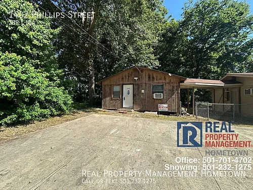 1402 Phillips St Photo 1