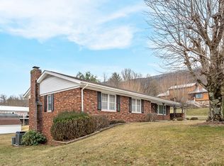621 Robin St, Bluefield, VA 24605