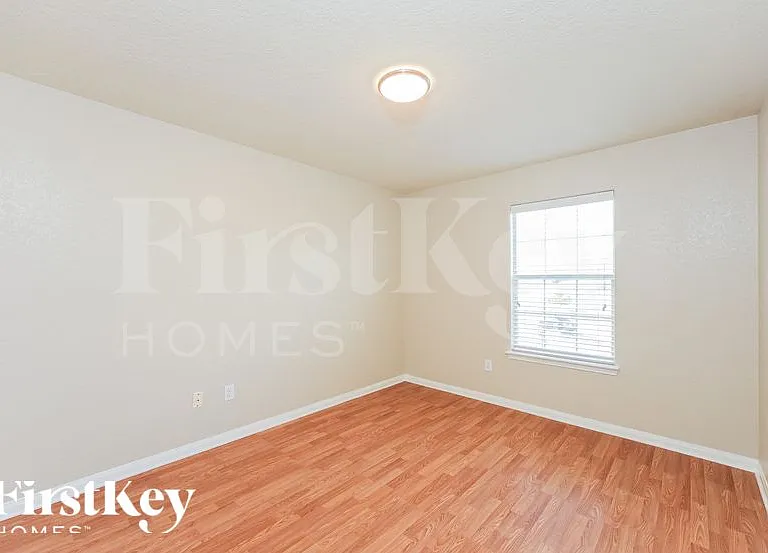 5831 Forest Cyn — Photo 11