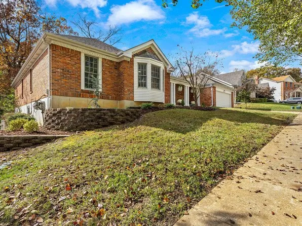 13516 Bahnfyre Dr, Saint Louis, MO 63128