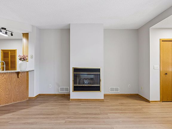 5th image of 4201 Merrimac Ln N APT 91