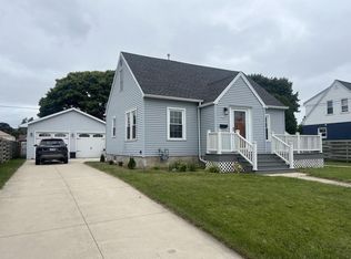 1608 S 23rd St, Manitowoc, WI 54220